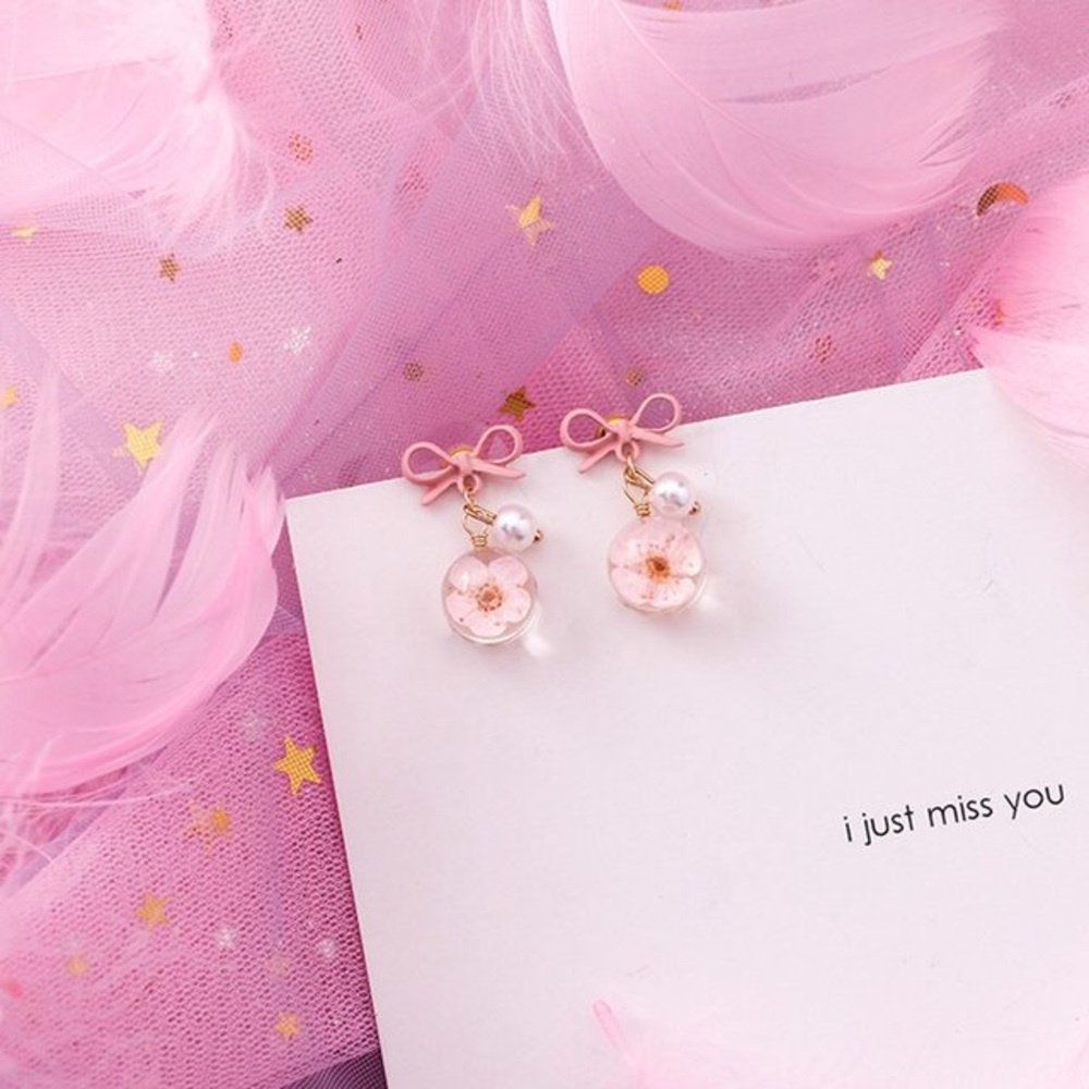 ✨NEW!✨~Resin Flower🌸 Pink Bow 🎀 Earrings!~